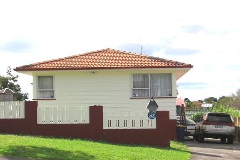 Photo of property in 43 Farwood Drive, Henderson, Auckland, 0612