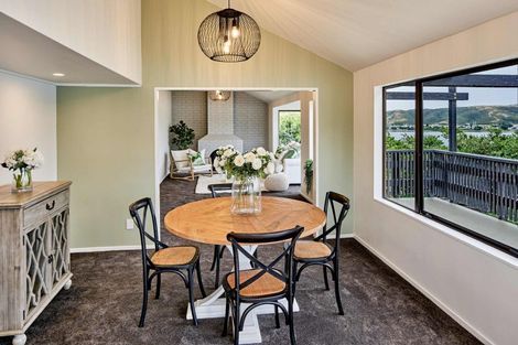 Photo of property in 93 Seaview Road, Paremata, Porirua, 5024