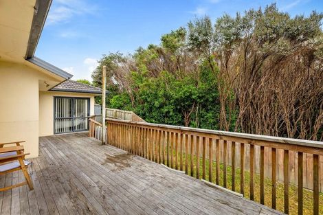 Photo of property in 17 Carnelian Court, Westgate, Auckland, 0614