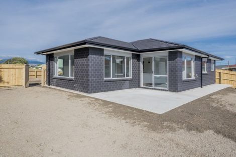 Photo of property in 9 Waihurihia Street, Otaki, 5512