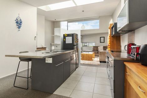 Photo of property in 9/2 Onslow Road, Khandallah, Wellington, 6035