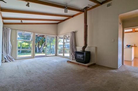 Photo of property in 77 Beechdale Crescent, Pakuranga Heights, Auckland, 2010