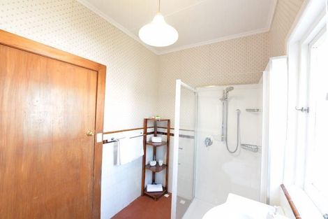 Photo of property in 492 Blockhouse Bay Road, Blockhouse Bay, Auckland, 0600