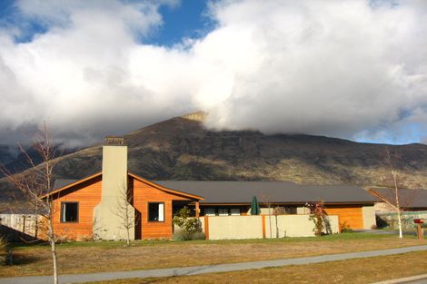 Photo of property in 20 Sylvan Street, Lake Hayes, Queenstown, 9304