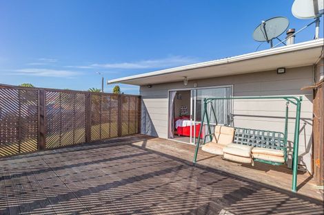 Photo of property in 83 Strathmore Avenue, Levin, 5510