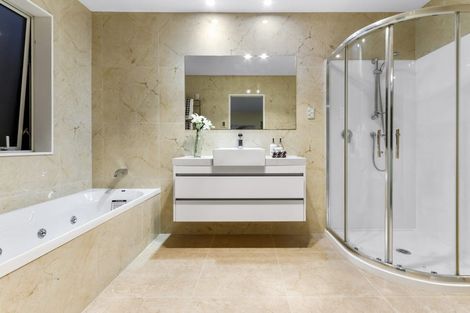 Photo of property in 9 Carex Way, Long Bay, Auckland, 0630