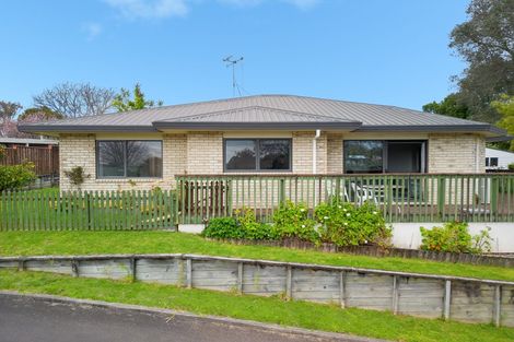 Photo of property in 2 Dowman Place, Te Puke, 3119