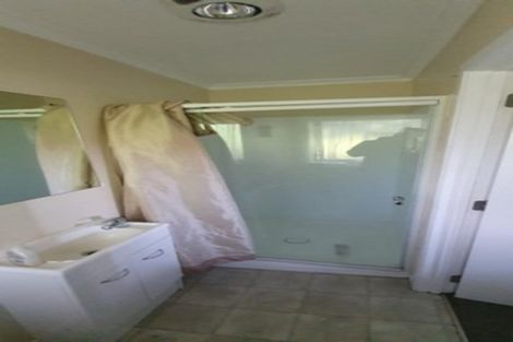 Photo of property in 2/9 Jay Court, Botany Downs, Auckland, 2010