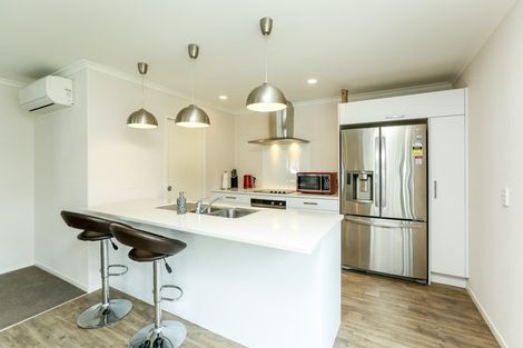 Photo of property in 5 Market Lane, Westown, New Plymouth, 4310