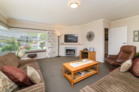 Photo of property in 6 Mudgway Place, Awapuni, Palmerston North, 4412