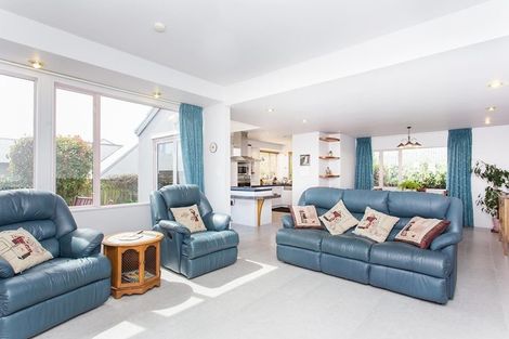 Photo of property in 265 Major Hornbrook Road, Mount Pleasant, Christchurch, 8081