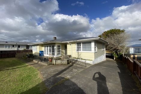 Photo of property in 83 Hepburn Road, Glendene, Auckland, 0602