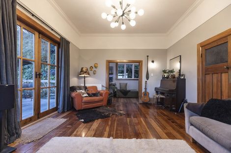 Photo of property in 16 Brewster Street, Bluff Hill, Napier, 4110