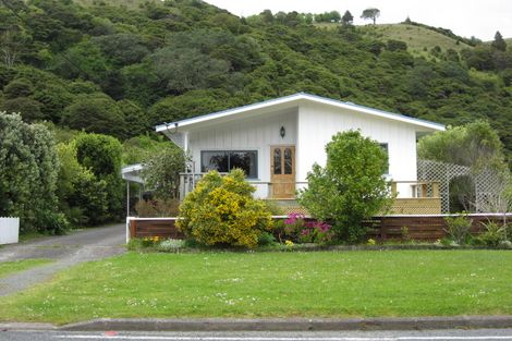 Photo of property in 30 Weranui Road, Waiwera, Orewa, 0994