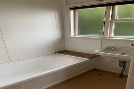 Photo of property in 21 Guildford Street, Burnside, Christchurch, 8053