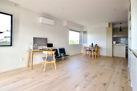 Photo of property in 15 Longshore Drive, Long Bay, Auckland, 0630
