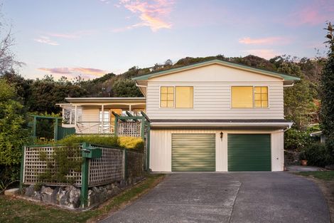 Photo of property in 17 Leeward Drive, Whitby, Porirua, 5024