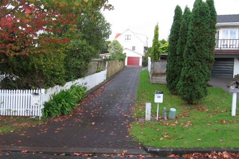 Photo of property in 31 Orinda Close, Botany Downs, Auckland, 2010