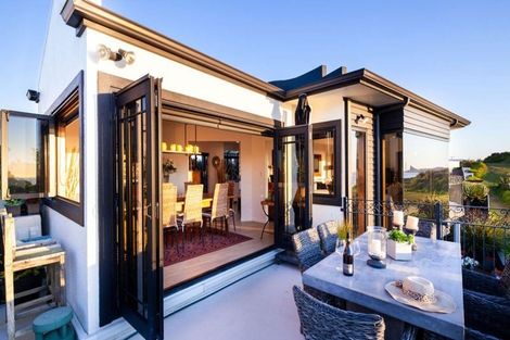 Photo of property in 2a Richmond Street, Fitzroy, New Plymouth, 4312