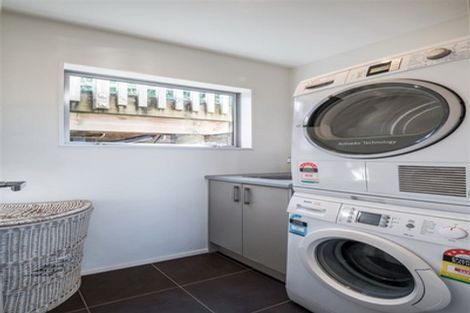 Photo of property in 300c Glenvar Road, Torbay, Auckland, 0630