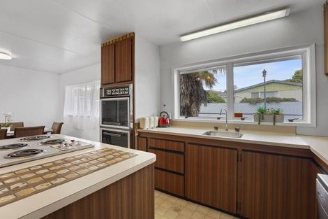 Photo of property in 21 Hall Grove, Ebdentown, Upper Hutt, 5018