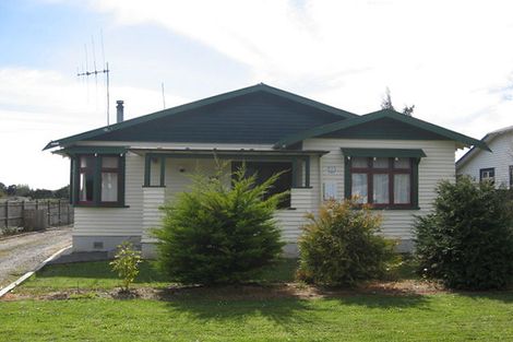 Photo of property in 10 Tawa Street, Tokomaru, Palmerston North, 4474