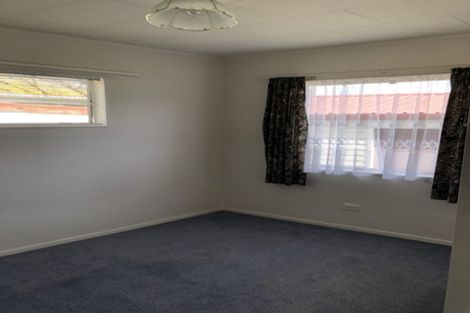 Photo of property in 2/15 Kent Road, Manurewa, Auckland, 2102