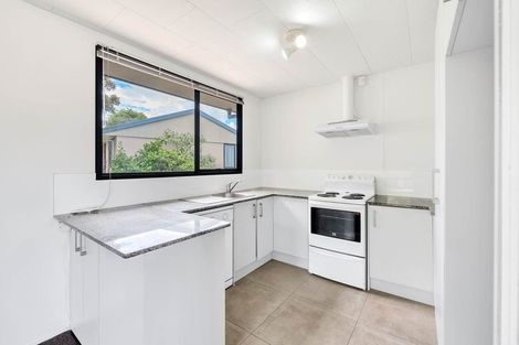 Photo of property in 28 Devonshire Road, Unsworth Heights, Auckland, 0632