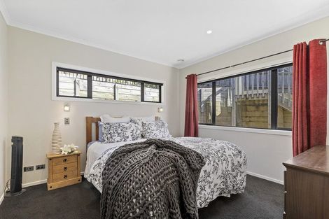 Photo of property in 13 Madeira Close, Whitby, Porirua, 5024