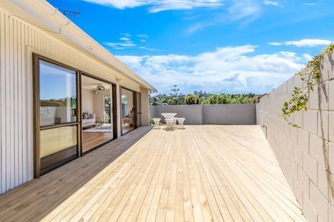 Photo of property in 109 Stredwick Drive, Torbay, Auckland, 0630