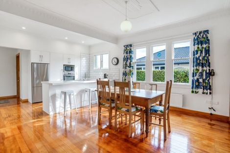 Photo of property in 15 Home Street, Winton, 9720