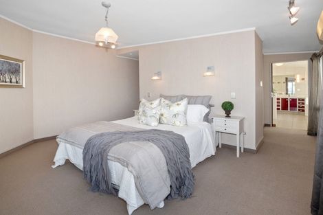 Photo of property in 10 The Mall, Mount Maunganui, 3116