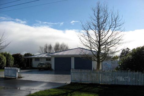 Photo of property in 90 Solway Crescent, Solway, Masterton, 5810