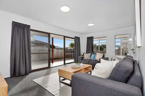 Photo of property in 60 Dickson Road, Papamoa Beach, Papamoa, 3118