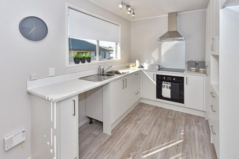 Photo of property in 9 Volante Avenue, Wattle Downs, Auckland, 2103