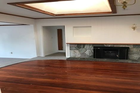 Photo of property in 2/11 Korotaha Terrace, Rothesay Bay, Auckland, 0630