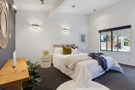 Photo of property in 1 Maxwells Line, Awapuni, Palmerston North, 4412