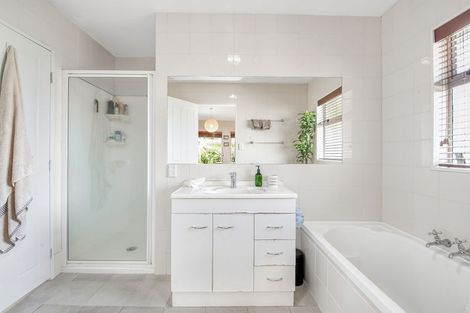 Photo of property in 19a Parakai Avenue, Parakai, 0830