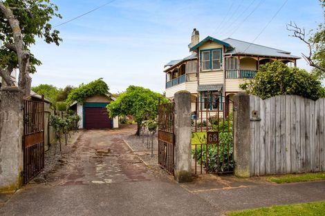 Photo of property in 68 Collins Street, Hawera, 4610