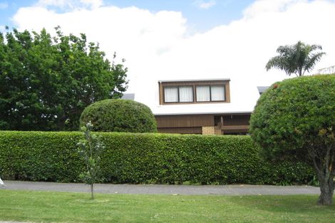 Photo of property in 104 Tindalls Bay Road, Tindalls Beach, Whangaparaoa, 0930