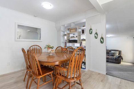 Photo of property in 14 Luke Place, Fairy Springs, Rotorua, 3015