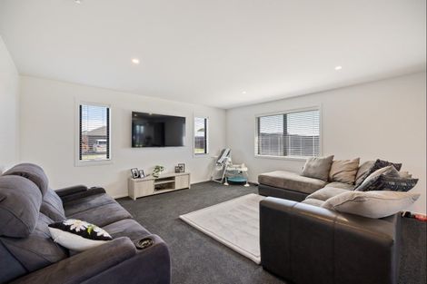 Photo of property in 23 Greig Crescent, Amberley, 7410