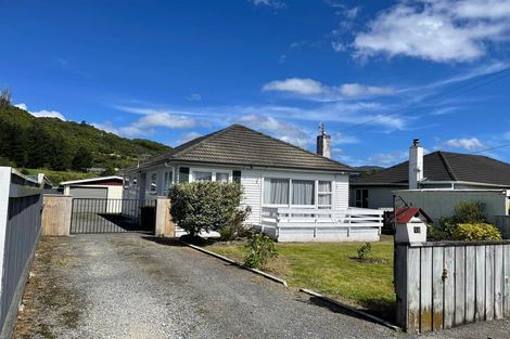 Photo of property in 18 Nelson Crescent, Wainuiomata, Lower Hutt, 5014