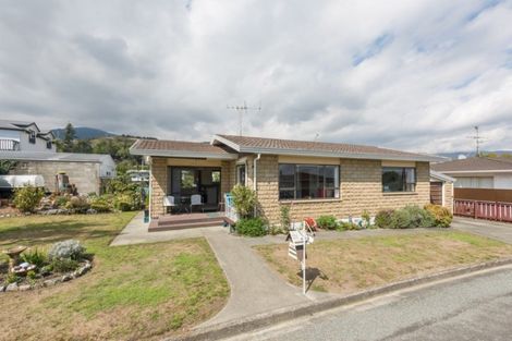 Photo of property in 2/1 Alyson Place, Stoke, Nelson, 7011