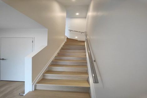 Photo of property in 16 Papa Takaro Lane, Flat Bush, Auckland, 2019