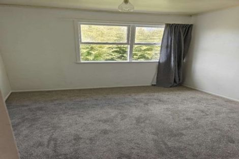 Photo of property in 33 Howard Road, Northcote, Auckland, 0627