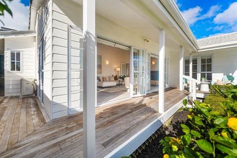 Photo of property in 2/25 College Road, Northcote, Auckland, 0627