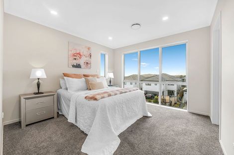 Photo of property in 18 Bushfield Drive, Flat Bush, Auckland, 2019