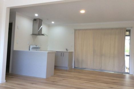 Photo of property in 17 Sapphire Place, Bayview, Auckland, 0629