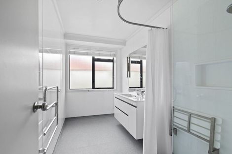 Photo of property in 5 Holcroft Place, Huntington, Hamilton, 3210